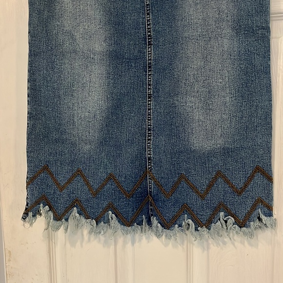 STREET CODE VINTAGE Y2K DISTRESSED DENIM PENCIL SKIRT BLUE SIZE 5 TO 6 - Picture 4 of 12